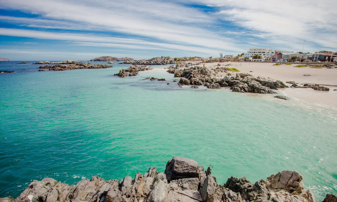 Bahía Inglesa coastal scenery